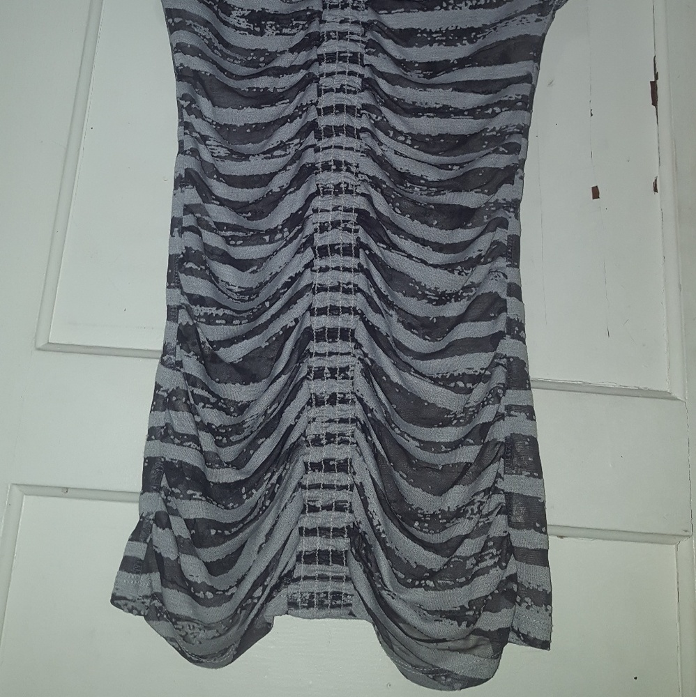 Shirt - Picture 2 of 4